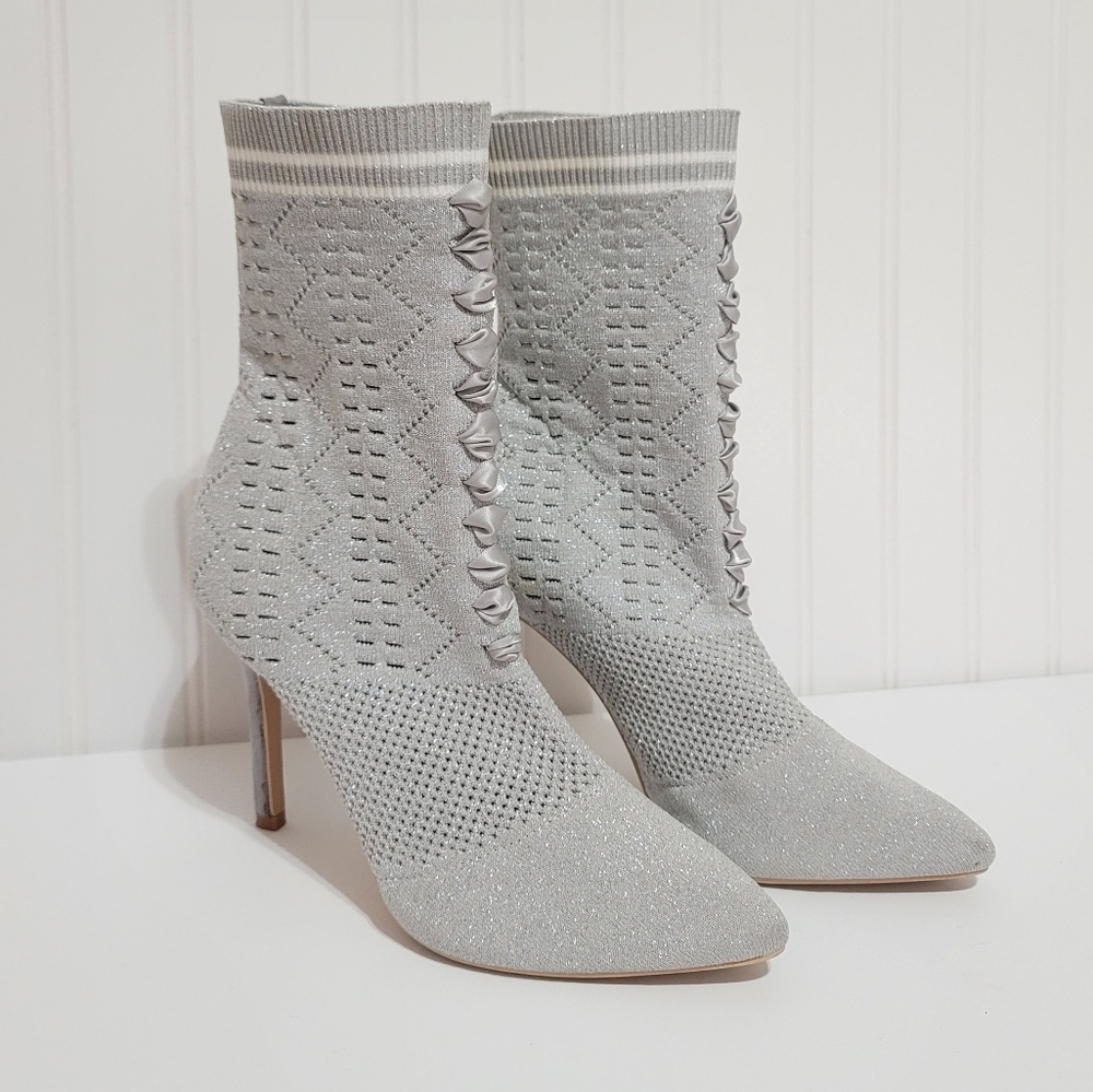 VGUC! Catherine Malandrino sock booties